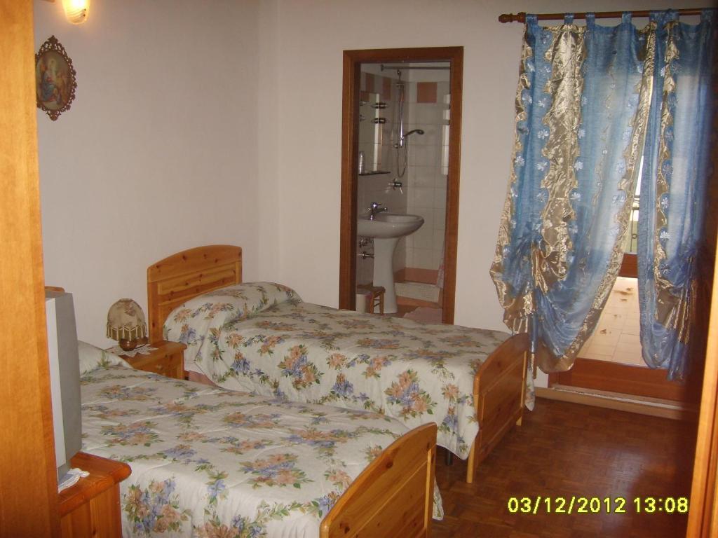 Antico Albergo Sant'Antonio Fonzaso Bilik gambar
