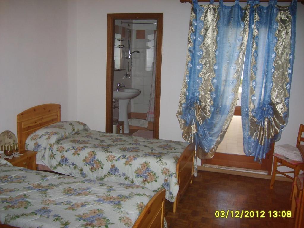 Antico Albergo Sant'Antonio Fonzaso Bilik gambar